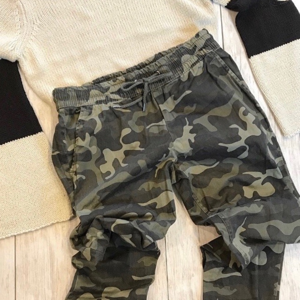 NWOT Camo Joggers